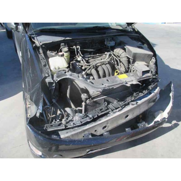 ford focus berlina (cak) del año 2001