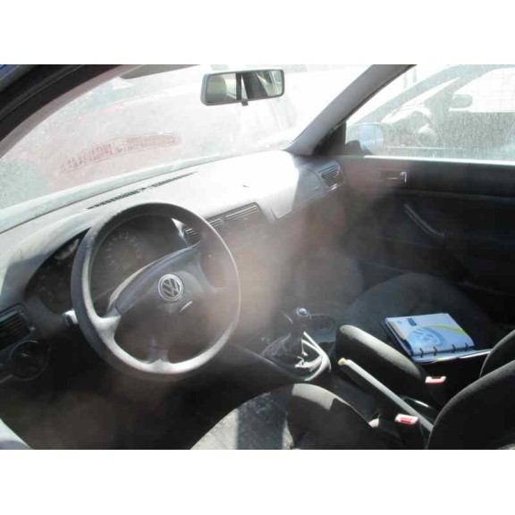 volkswagen golf iv berlina (1j1) del año 2001