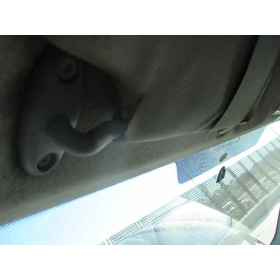 ford focus berlina (cak) del año 2001