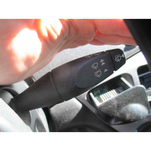 ford focus berlina (cak) del año 2001