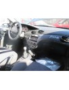 ford focus berlina (cak) del año 2001