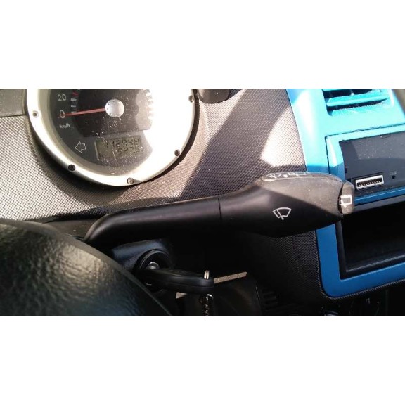 volkswagen polo berlina (6n2) del año 2001