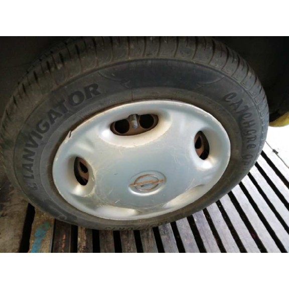 opel corsa b del año 2000