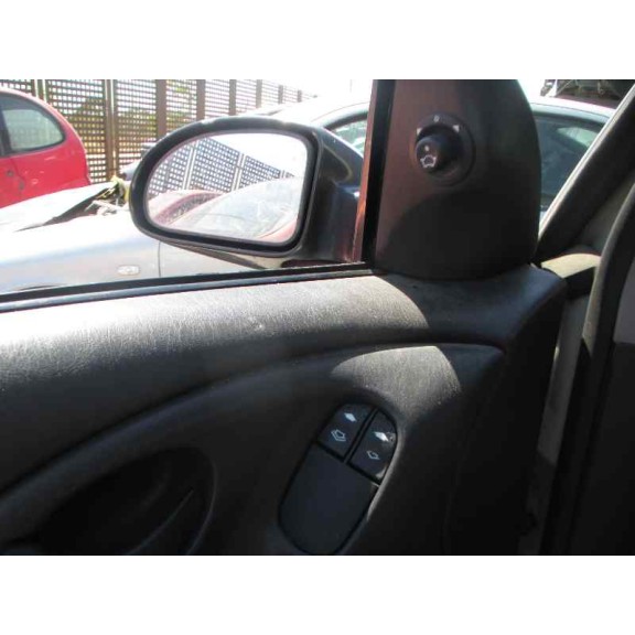 ford focus berlina (cak) del año 2004