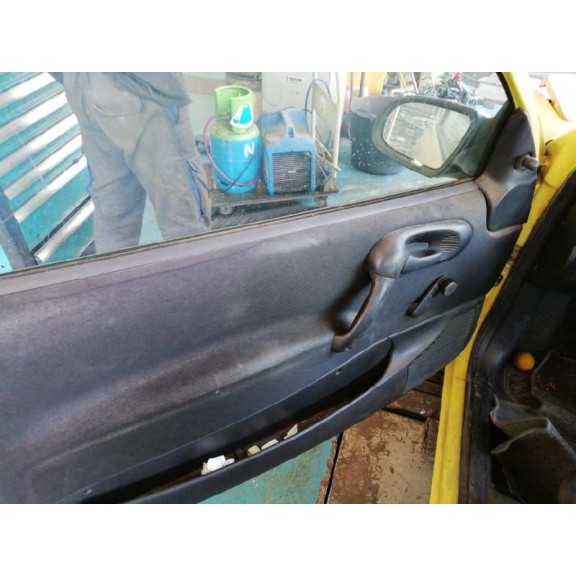 opel corsa b del año 2000