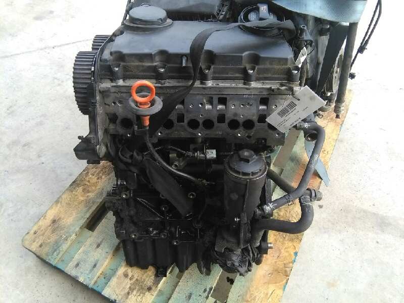 Recambio de motor completo para audi a4 avant (8e) 2.0 tdi referencia OEM IAM BLB <CASCO> 