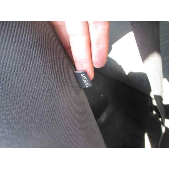 ford focus berlina (cak) del año 2004