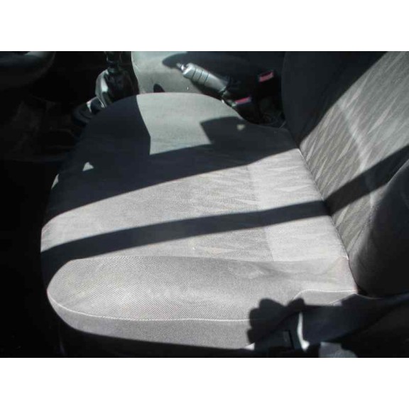 ford focus berlina (cak) del año 2004