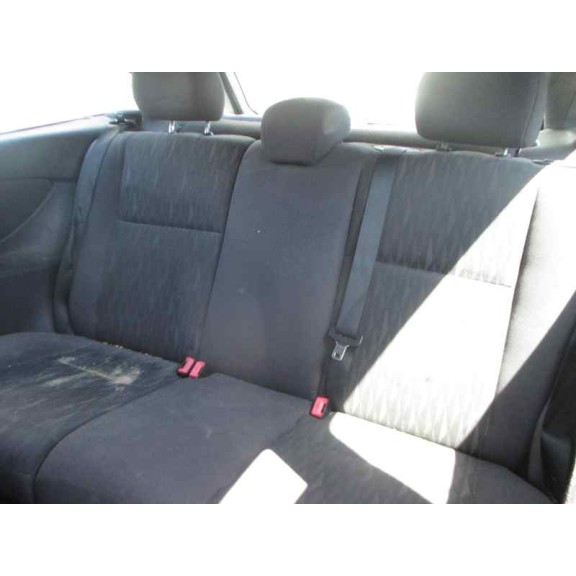 ford focus berlina (cak) del año 2004