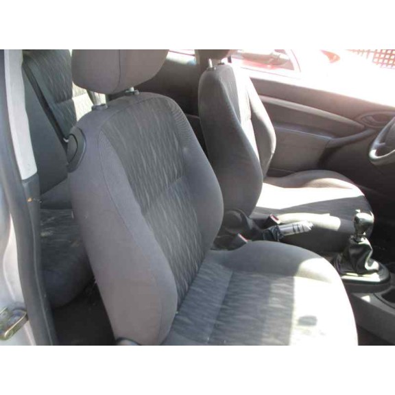 ford focus berlina (cak) del año 2004