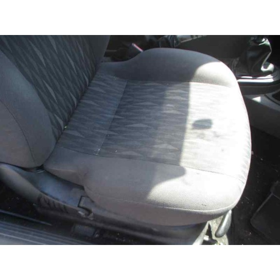 ford focus berlina (cak) del año 2004