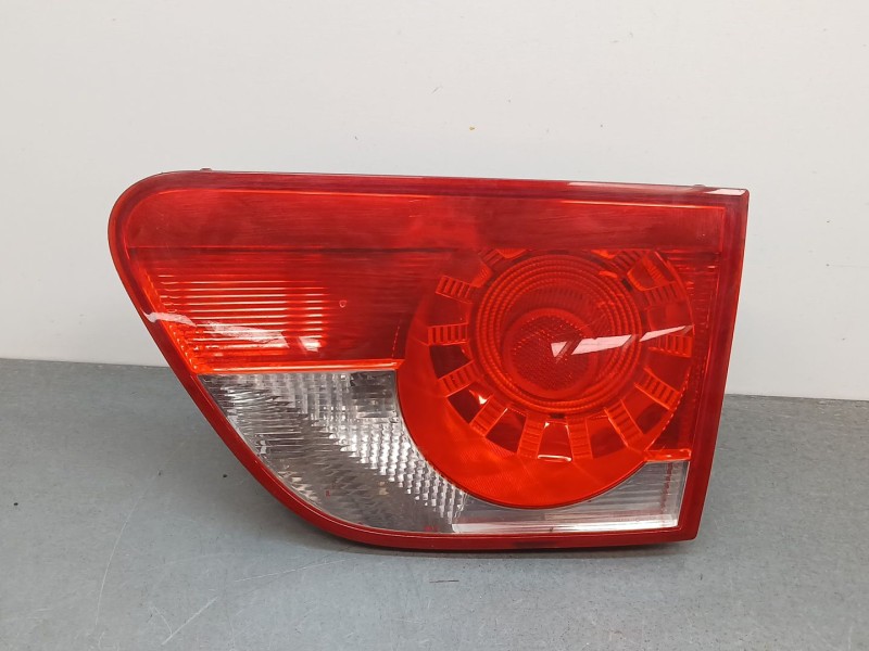 Recambio de piloto trasero derecho interior para seat altea xl (5p5, 5p8) 1.4 tsi referencia OEM IAM 5p8945094d  