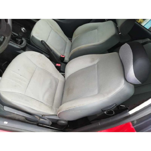 seat ibiza (6l1) del año 2004