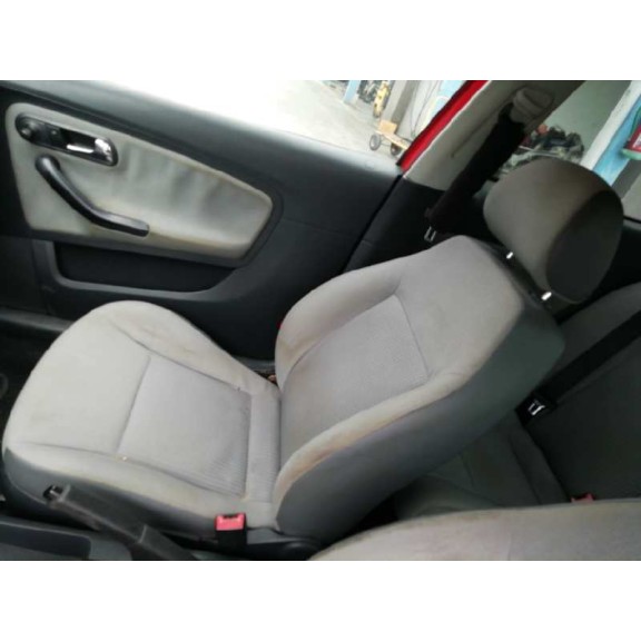 seat ibiza (6l1) del año 2004