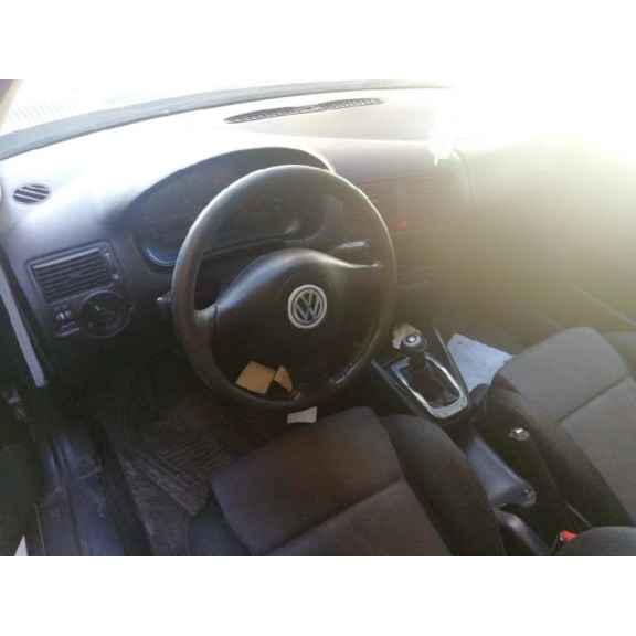 volkswagen golf iv berlina (1j1) del año 2001