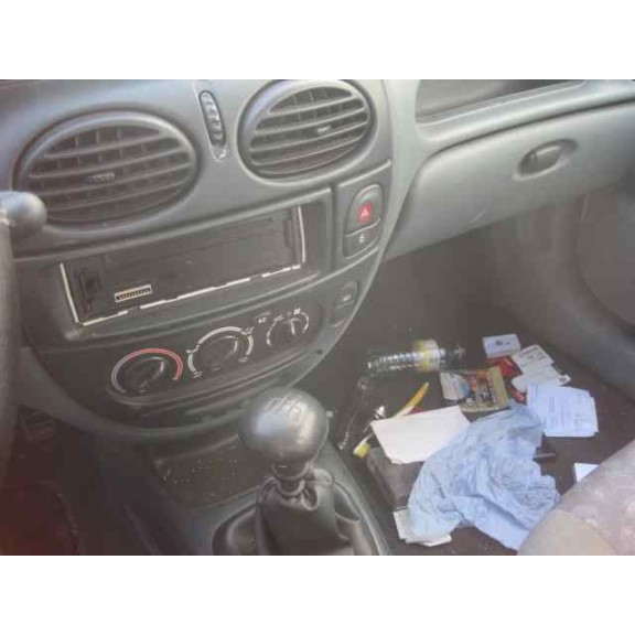 renault megane i berlina hatchback (ba0) del año 1998