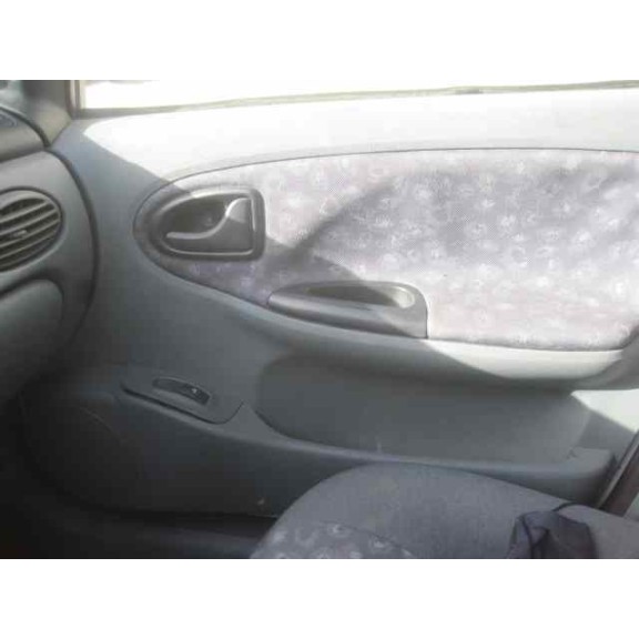 renault megane i berlina hatchback (ba0) del año 1998