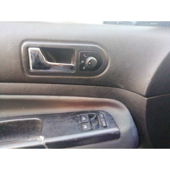 volkswagen golf iv berlina (1j1) del año 2001