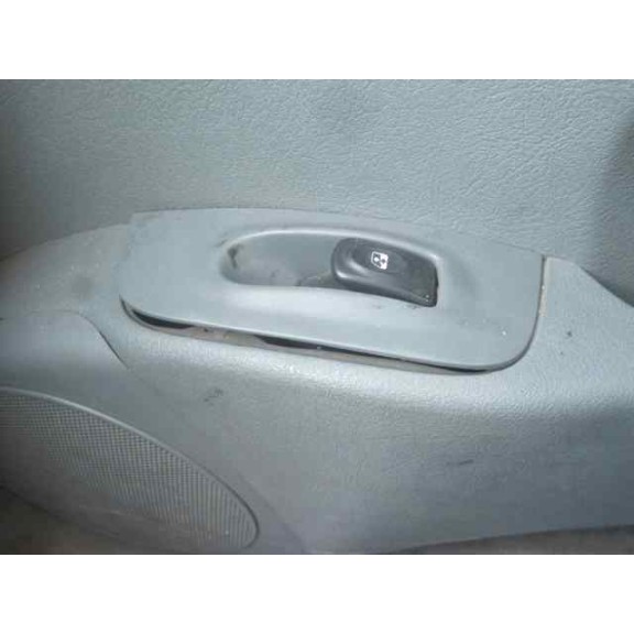 renault megane i berlina hatchback (ba0) del año 1998