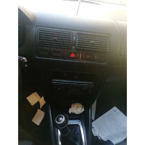 volkswagen golf iv berlina (1j1) del año 2001