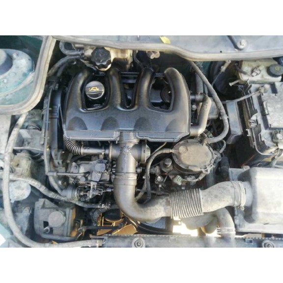 peugeot 206 berlina del año 2000