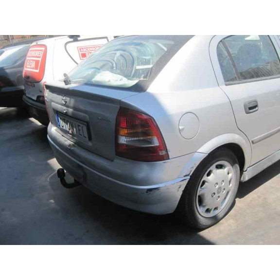 opel astra g berlina del año 2001