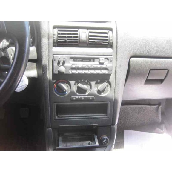 opel astra g berlina del año 2001