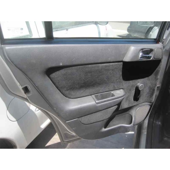 opel astra g berlina del año 2001