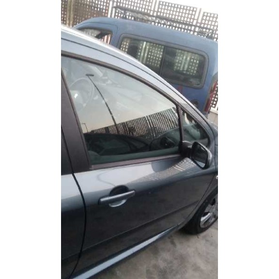 peugeot 307 berlina (s2) del año 2006