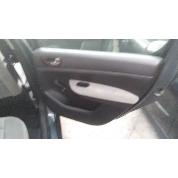 peugeot 307 berlina (s2) del año 2006