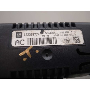 Recambio de display para opel insignia berlina edition referencia OEM IAM 13233977F  