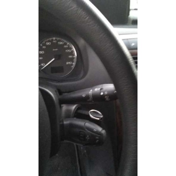 peugeot 307 berlina (s2) del año 2006