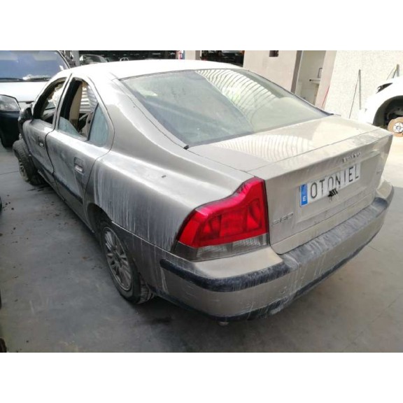 volvo s60 berlina del año 2003