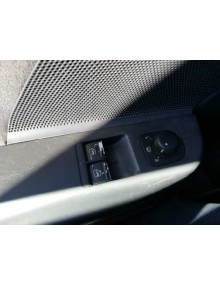 volkswagen golf v berlina (1k1) del año 2004 2