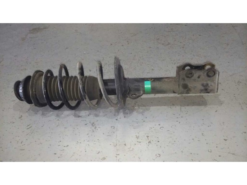 Recambio de amortiguador delantero izquierdo para toyota yaris 1.4 turbodiesel cat referencia OEM IAM   