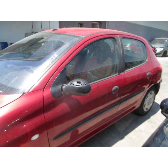 peugeot 206 berlina del año 2001