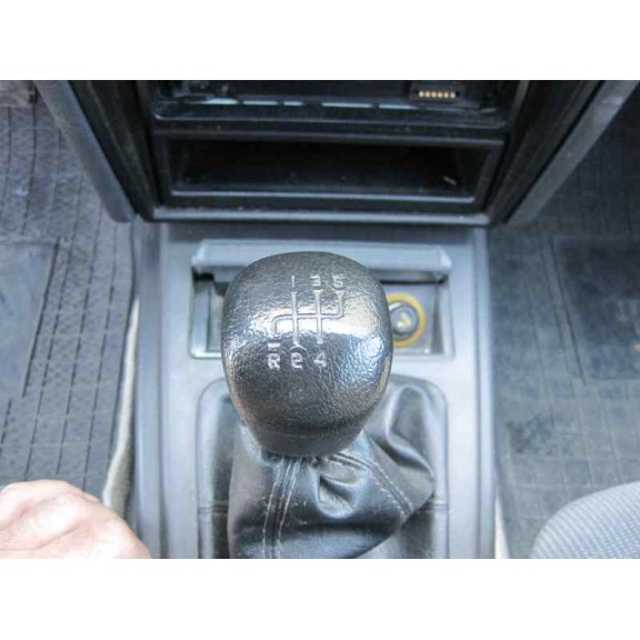 renault 21 berlina (b/l48) del año 1990