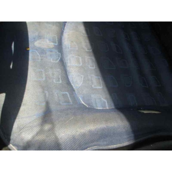 peugeot 206 berlina del año 2001