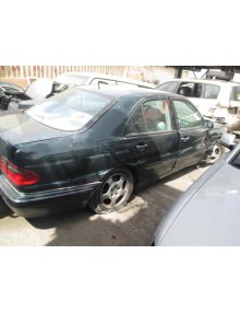 mercedes-benz clase e (w210) berlina diesel del año 2002 2