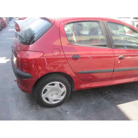peugeot 206 berlina del año 2001