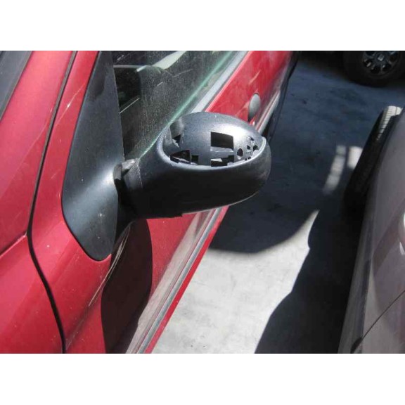 peugeot 206 berlina del año 2001