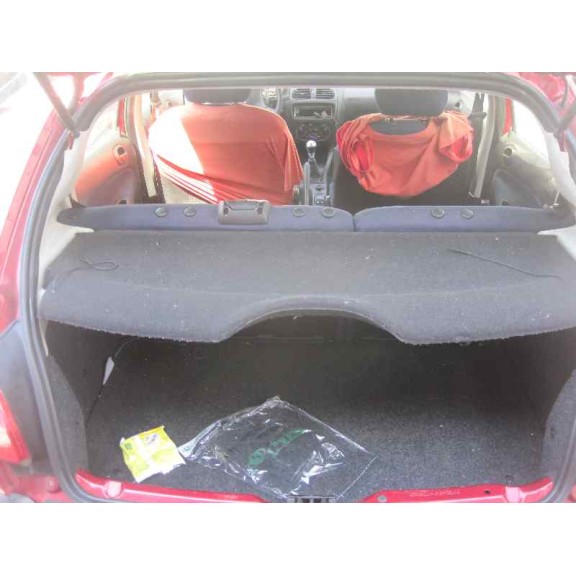 peugeot 206 berlina del año 2001