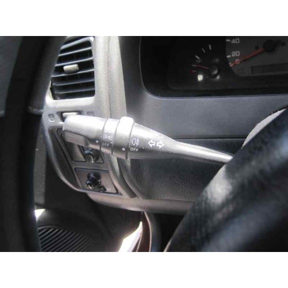 nissan almera (n15) del año 1999