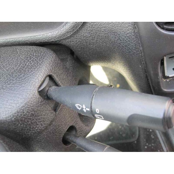 peugeot 206 berlina del año 2001