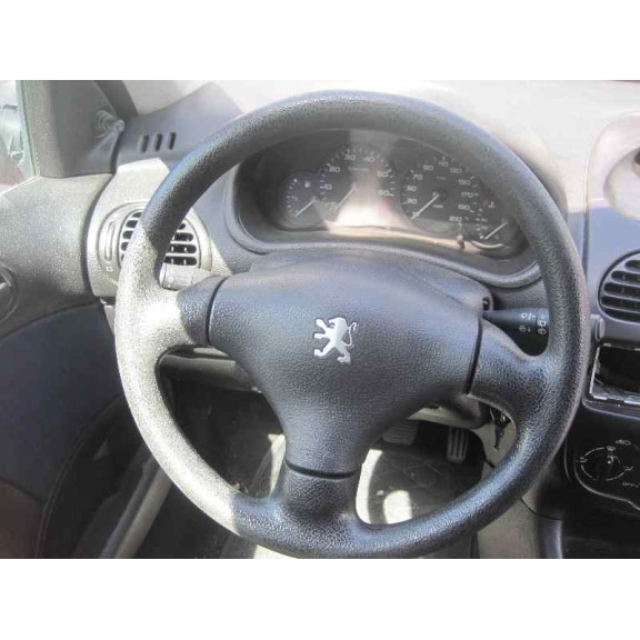 peugeot 206 berlina del año 2001
