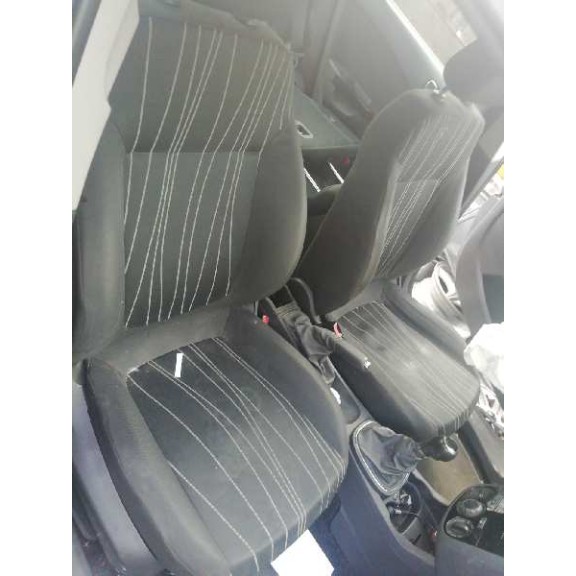 opel corsa d del año 2010