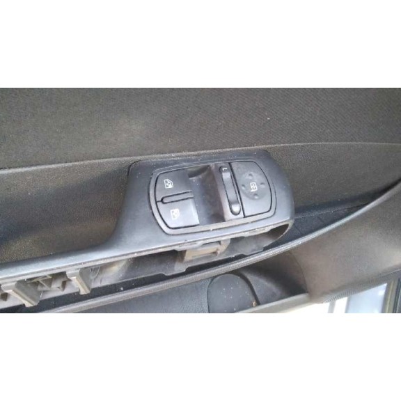 opel corsa d del año 2009