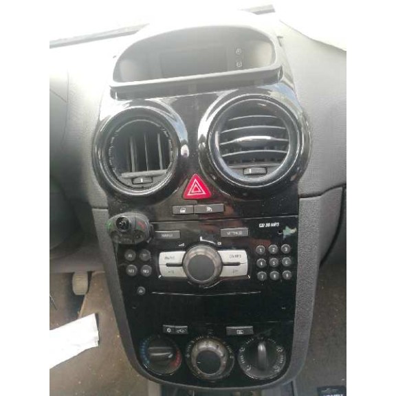 opel corsa d del año 2010