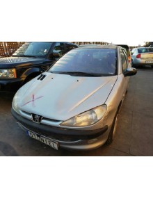 peugeot 206 berlina del año 2001
