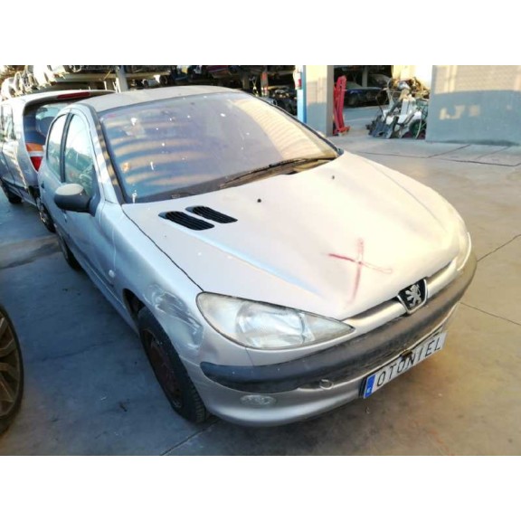 peugeot 206 berlina del año 2001